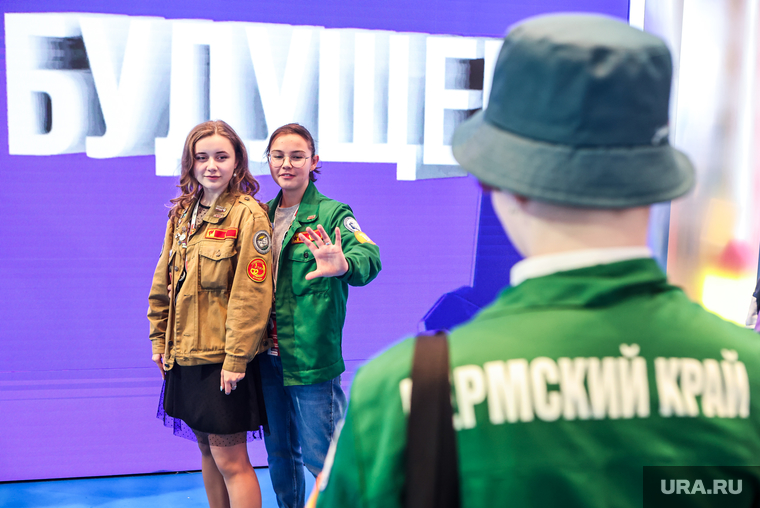 Российская молодежь готова быть первой во всем и везде