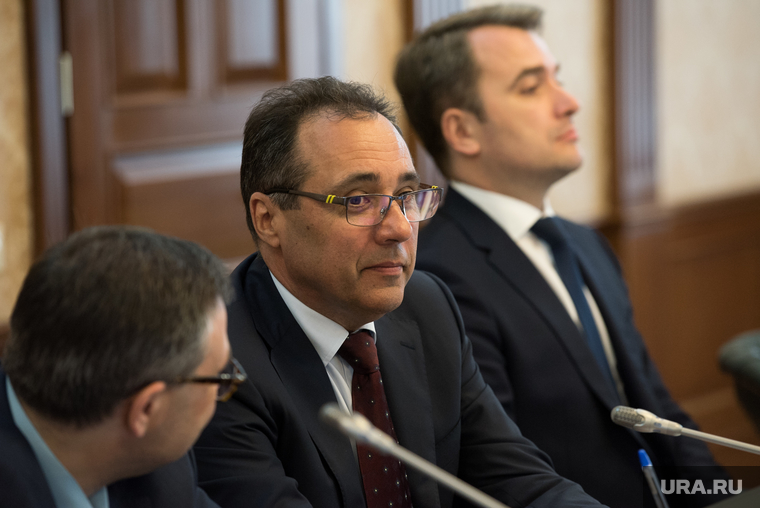 За 2022-й полпредство покинули даже самые давние его обитатели. В том числе — бывший свердловский ГФИ Андрей Руцинский