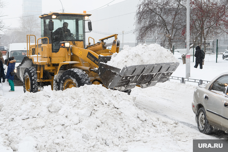 В Салехарде начались проблемы с уборкой снега