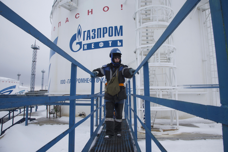 «Газпром нефть» и другие компании добывающего сектора охотно принимают на работу выпускников ТюмГУ