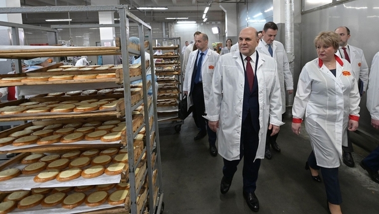 Михаил Мишустин поделился с работниками хлебокомбината рецептом хлеба