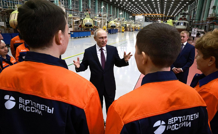 Президент РФ никогда не упускает возможности пообщаться с простыми рабочими