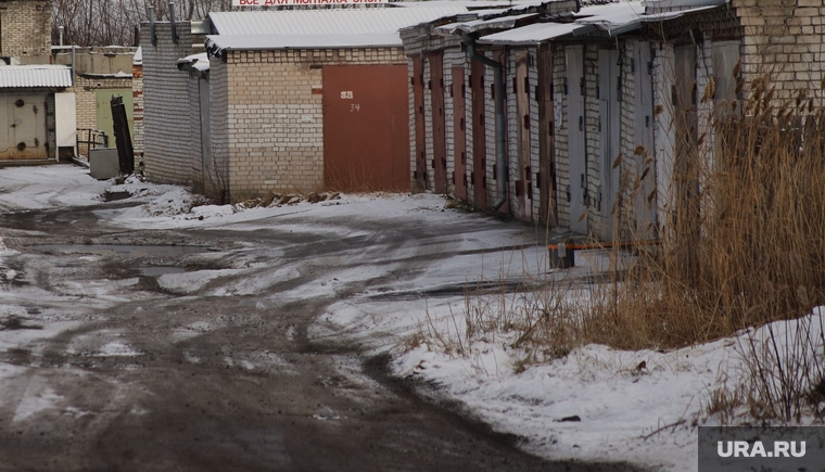 Жителя Шадринска похитили из гаража и убили из-за машины
