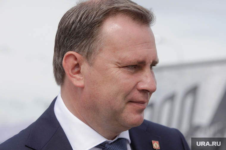 Глава Нижнего Тагила Владислав Пинаев готовится утвердить «запретные зоны» при реализации алкогольной продукции