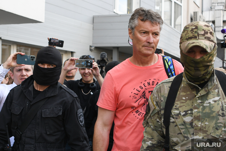 Евгения Ройзмана обвиняют в дискредитации армии РФ
