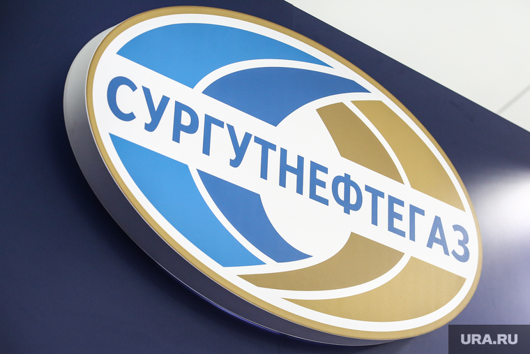 Работников «Сургутнефтегаза» заставляют переходить на карты ведомственного банка