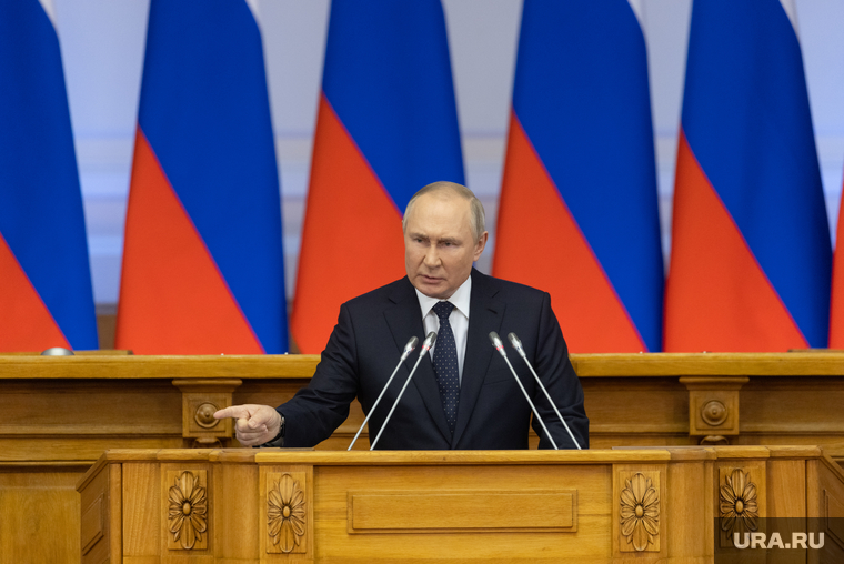 Путин сыграл решающую роль в том, что Россия вернулась к статусу великой державы, считают эксперты