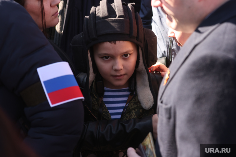 Среди зрителей парада в Москве был и Леша Павличенко из Белгородской области, который стал настоящим символом спецоперации
