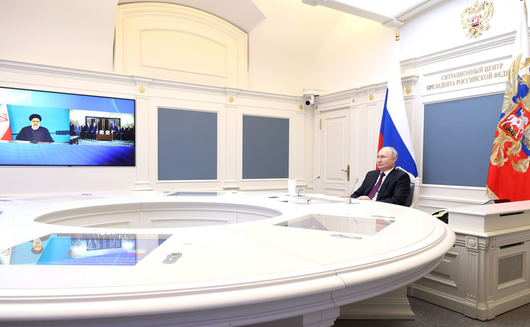 Со своим давним соратником президентом Ирана Эбрахимом Раиси российский лидер общался по видеосвязи