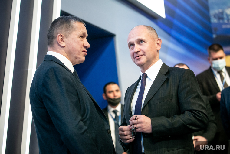 Юрия Трутнева (слева) и Сергея Кириенко (справа) связывают давние отношения