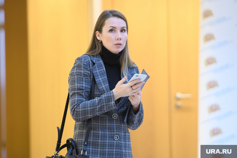 По словам слухачей, Юлия Хусаинова не смогла ответить на заданные ей вопросы