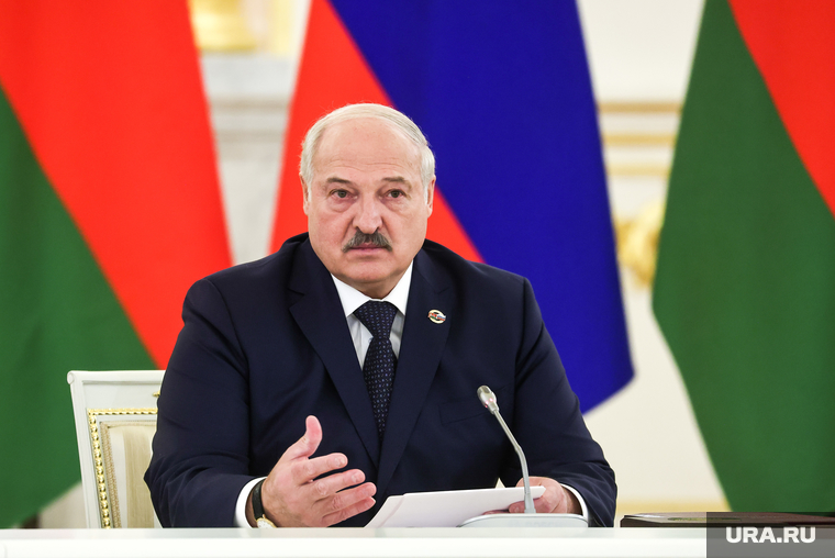 Белорусский лидер Александр Лукашенко на саммите тоже выступил, но как президент страны, которая пока только претендует на членство в ШОС