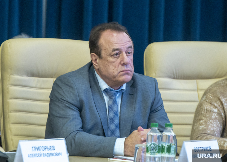 Юрий Востриков прощается с мэрией