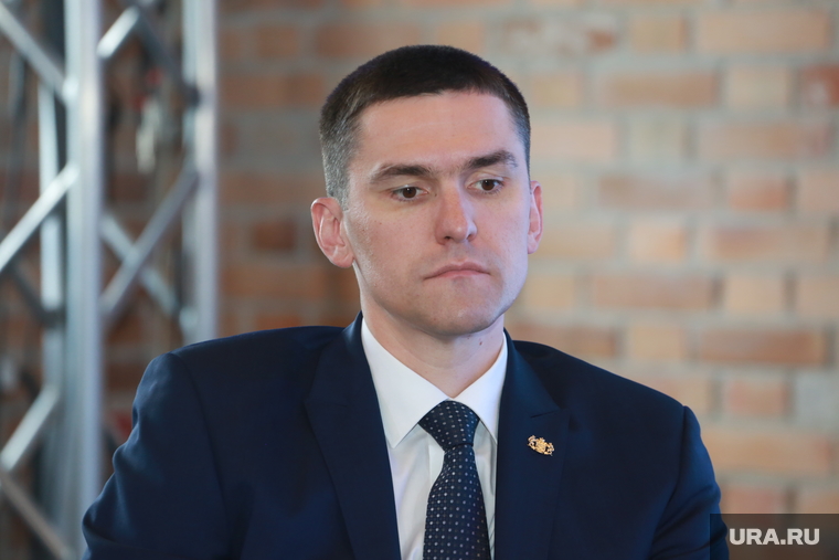 Зам Пееревалова вот-вот уйдет от него к Кухаруку
