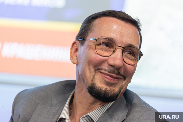 Сам Сергей Плахотин не считает претензии уместными