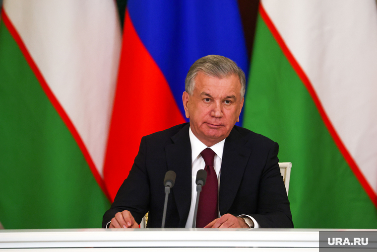 У президента Узбекистана Шавката Мирзиеева 7 октября будет возможность не только вместе с российским лидером запустить новый газопровод, но и лично поздравить Владимира Путина с днем рождения