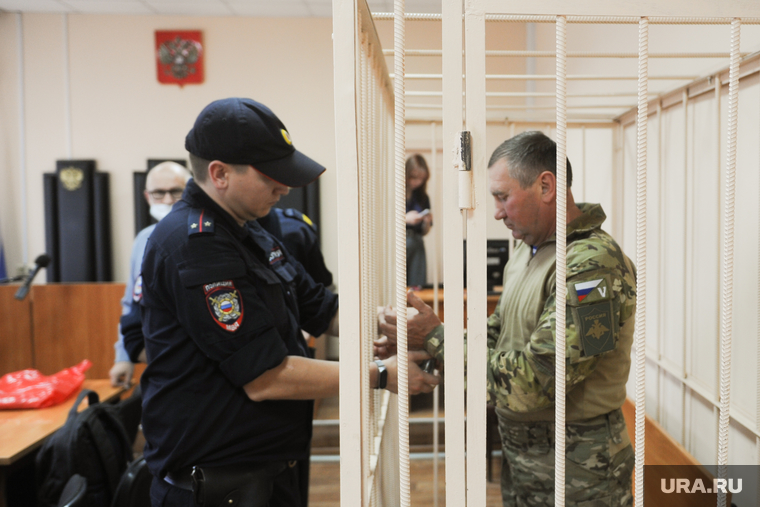 Виталий Паутов демонстративно отказался снимать камфляж