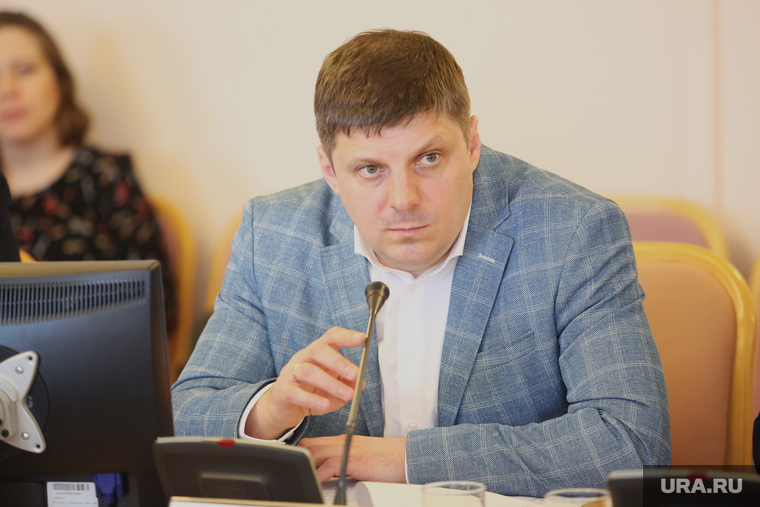 Сумеет ли Левченко победить своего конкурента в борьбе за место секретаря КПРФ?