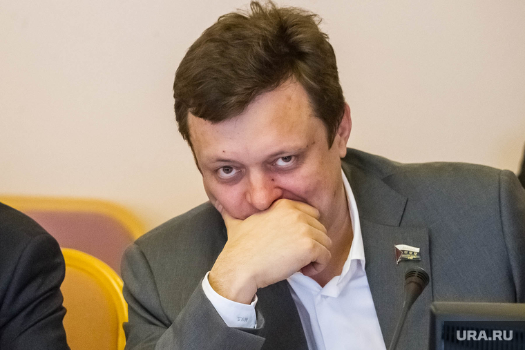 «Падение» Селюкова (на фото) подсобит Владимиру Сысоеву