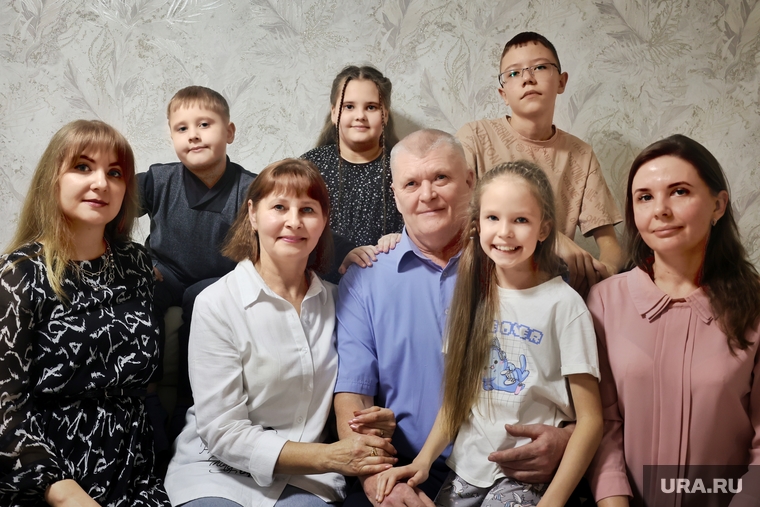 Леонида Федорова на СВО провожали всей семьей, молились за его, и также дружно встречали домой