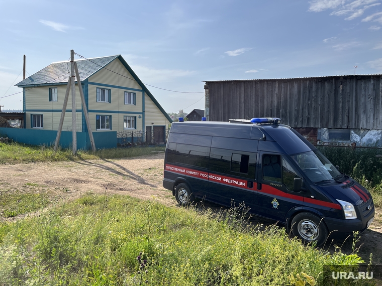 Жестокой убийство школьницы в Октябрьском потрясло не только жителей небольшого поселка, но и всего края. Главным подозреваемым является ее давний друг, который сейчас находится под стражей