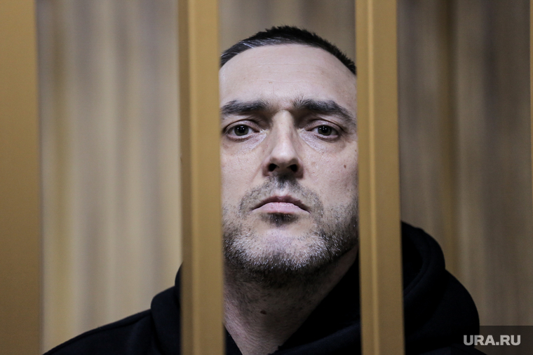 26 мая был вынесен приговор по делу об убийстве 8-летней Насти Муравьевой, чье тело нашли в коробке на берегу озера на Лесобазе в августе 2021 года, после полутора месяцев поисков. Виновным в расправе над девочкой был признан Виталий Бережной. В Тюмени осудить его не удалось: из-за утекших в публичное пространство сведений о якобы оправдательном вердикте присяжных коллегию распустили. В итоге судьбу мужчины решили в Москве. Бережного приговорили к пожизненному сроку заключения, сейчас он находится в колонии особого режима «Белый лебедь» (Пермский край)