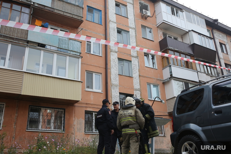 Ночью 28 сентября в Тюмени прогремел взрыв в доме на улице Геологоразведчиков. Спустя три дня аналогичное ЧП случилось в Тобольске. Первыми звучащими версиями стали воспламенения газа, однако точные причины не оглашены до сих пор. Правоохранительные органы продолжают расследования