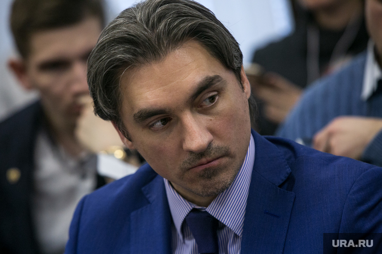 Депутат ГД Андрей Свинцов считает, что граждане должны получить возможность оценивать чиновников на портале Госуслуг