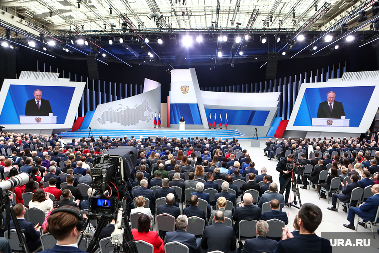 Россия совместно с дружественными государствами будет дальше создавать безопасные логистические коридоры, заявил Путин