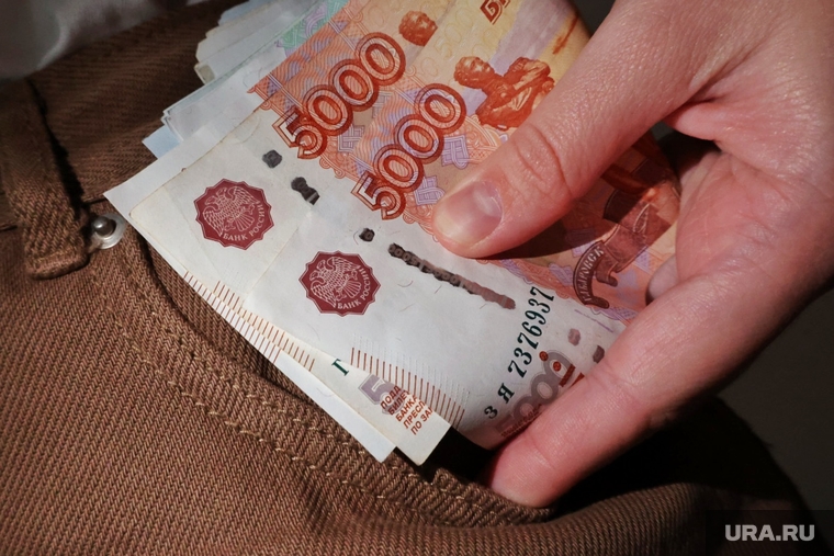 Медикам выплатили по 5000 рублей