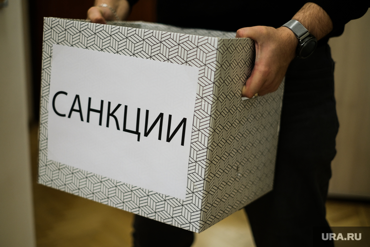 Достойное прохождение вызовов правительством, связанных с борьбой с санкциями, говорят о том, что Путин доволен работой действующего состава кабинета министров, подчеркнул Поляков
