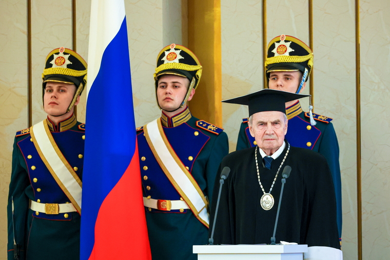 Глава Конституционного суда РФ Валерий Зорькин объявил Владимира Путина президентом России
