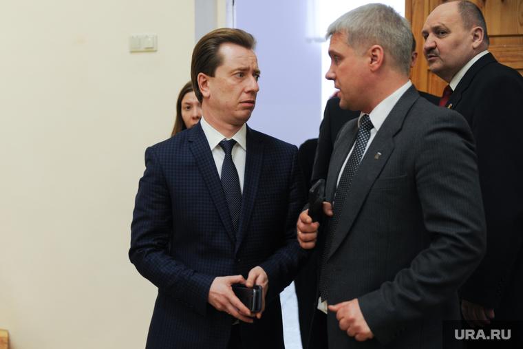 Владимир Бурматов (слева) не смог помочь Юрию Панову (справа)