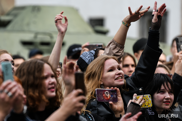 Парни испугались, что СМИ сдадут их властям