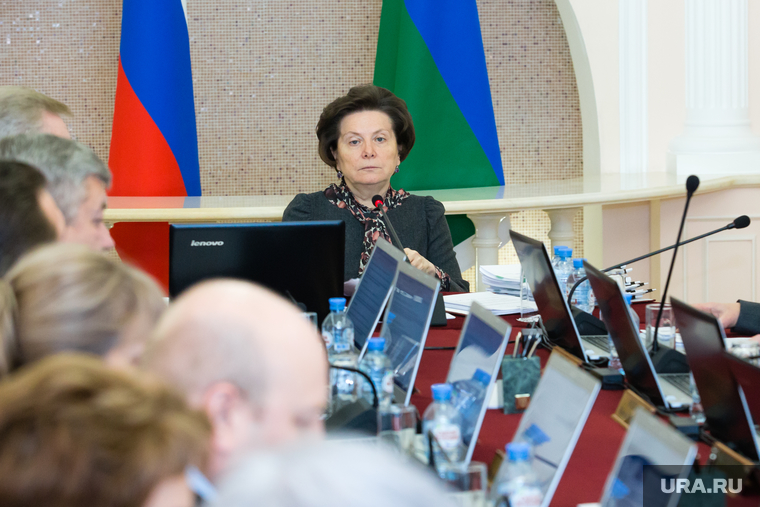 Традиция проведения оперативных штабов, которую привила подчиненным экс-губернатор ХМАО Наталья Комарова, может уйти в прошлое