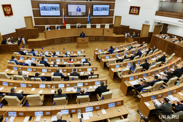 Депутаты хотят как можно скорее определиться со своим политическим будущим