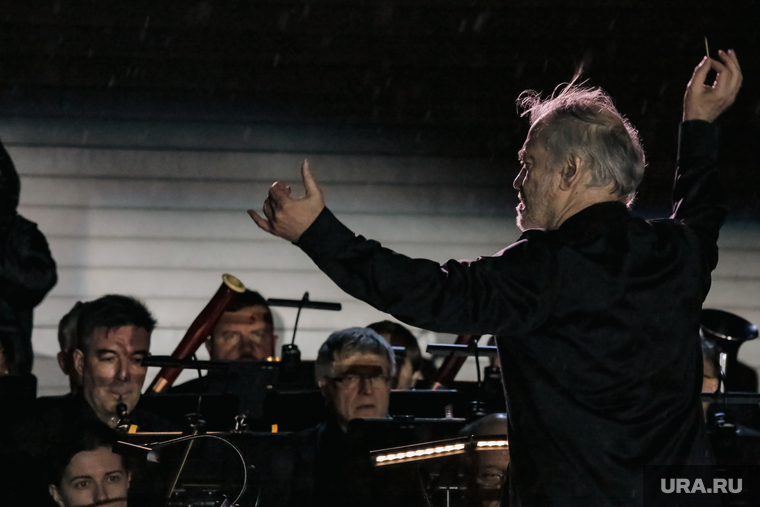 Валерий Гергиев вместе со своим коллективом периодически дает концерты в Сургуте