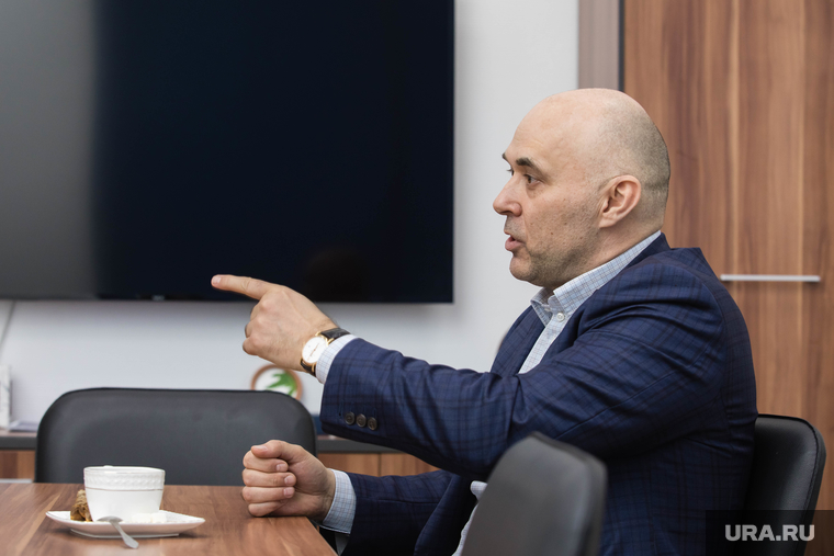 Бывший мэр Сургута Андрей Филатов покинул пост, но не кабинет