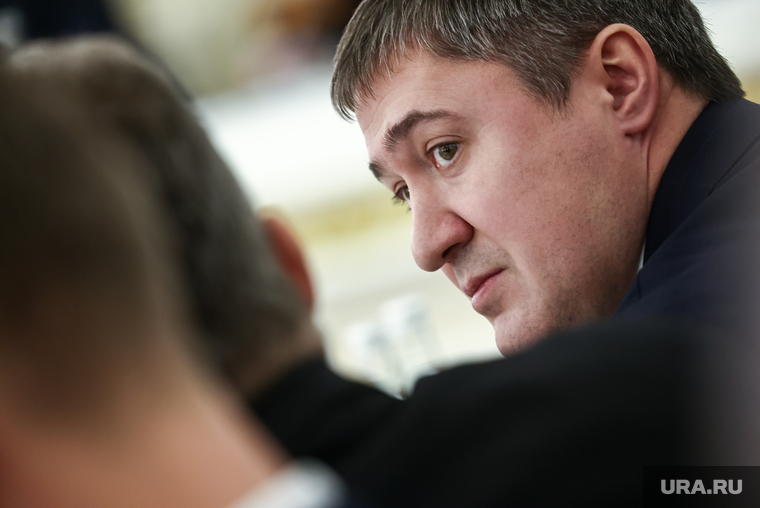 Пермский губернатор Дмитрий Махонин оценил креатив выпускников «школы»