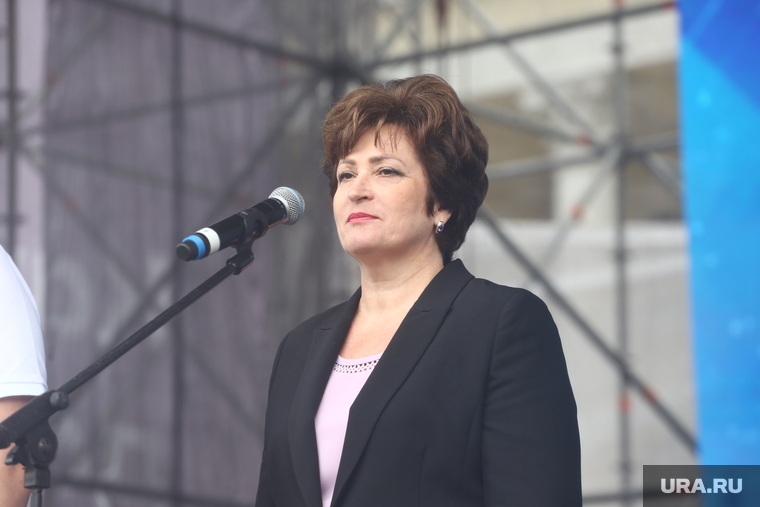 Светлана Иванова муштрует сотрудников думы