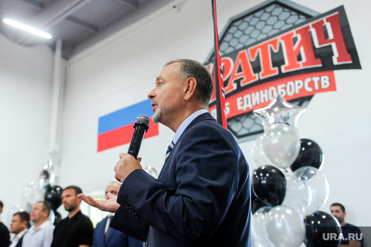 Вице-губернатор Вадим Евдокимов поблагодарил «Братич» и Илью Мительмана на юбилее клуба