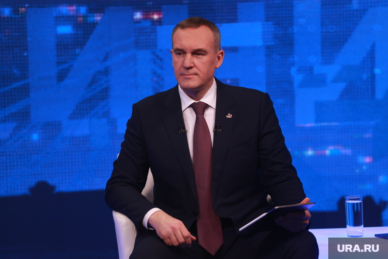 Губернатор ХМАО Руслан Кухарук не стал кабинетным чиновником