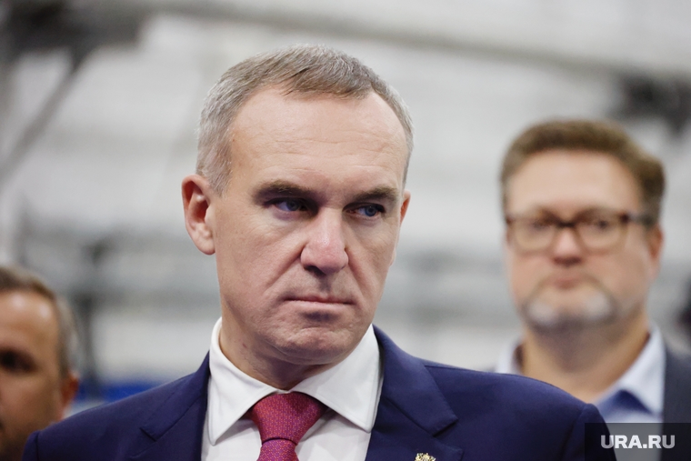 Руслан Кухарук пристально следит за речами парламентариев