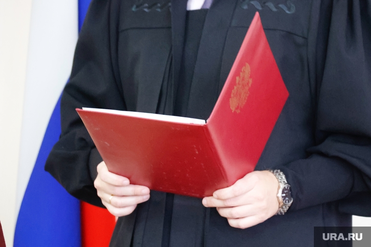 Суды закрывают хвосты, чтобы успеть до конца года