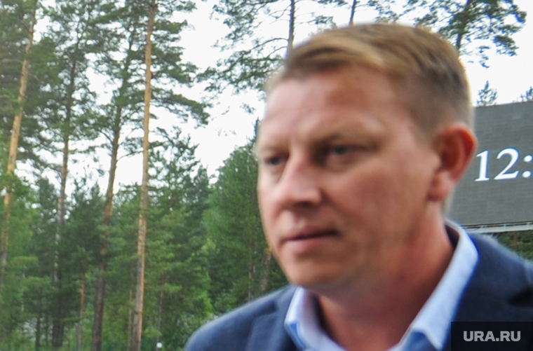 Михаил Азаматов погряз в ворохе уголовных дел