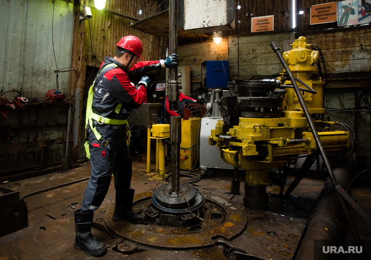 Нефтяники начали испытывать финансовые трудности в работе