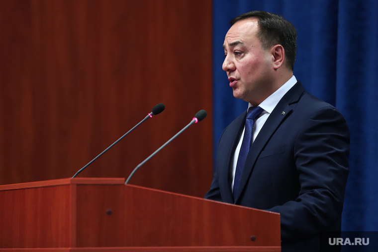 Азату Салихову как будто бы ничего не угрожает