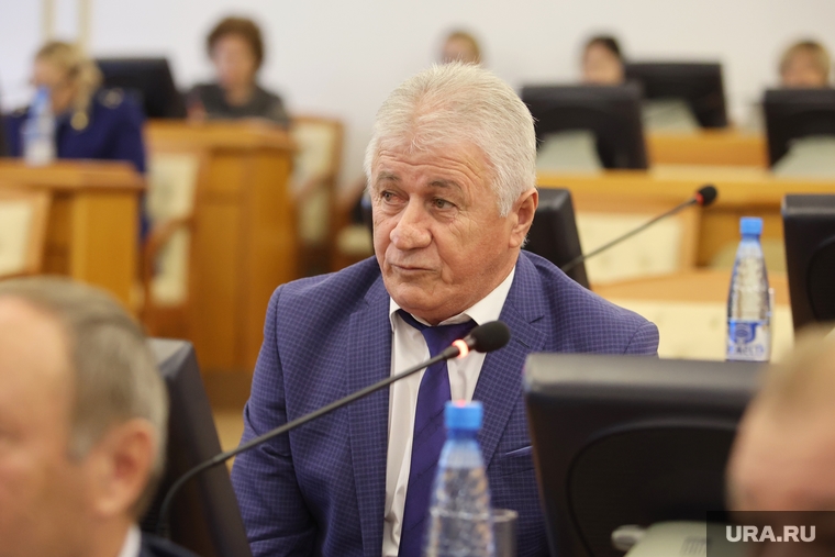 Депутата Цховребова пытались завербовать в «Единую Россию»