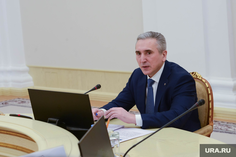 Говорят, Моор недоволен, как Сидоров решает проблемы