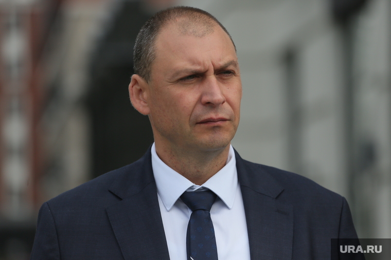 Политэлиты взбудоражили слухи о ссоре мэра Алексея Петриченко с вице-спикером Александром Курушиным